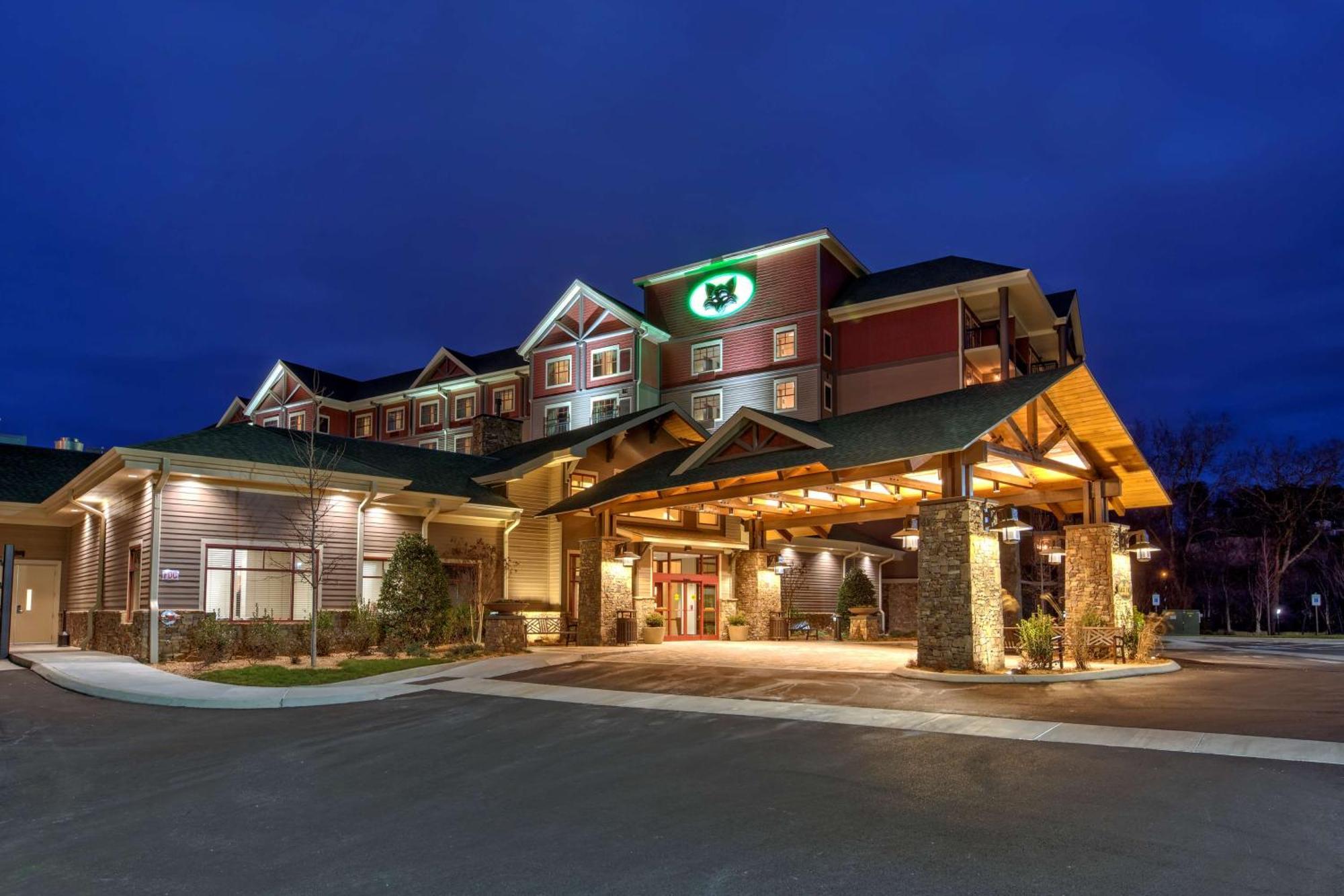 Black Fox Lodge Pigeon Forge, Tapestry Collection By Hilton Exterior photo